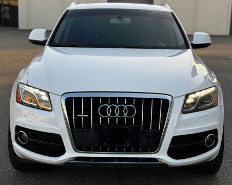 2012 Audi Q5 3.2 quattro Premium Plus