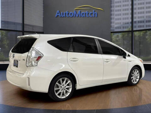 2013 Toyota Prius v Five