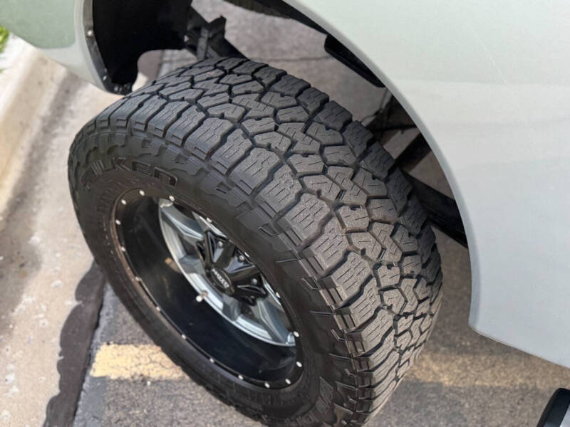 2011 Nissan Titan SV