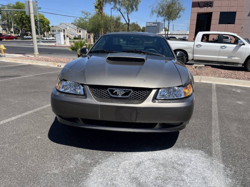 2002 Ford Mustang GT Deluxe