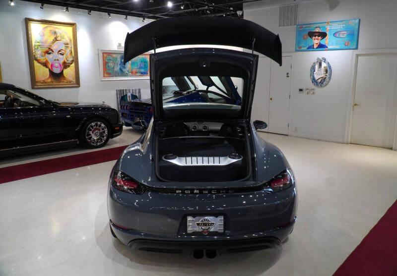 2018 Porsche 718 Cayman