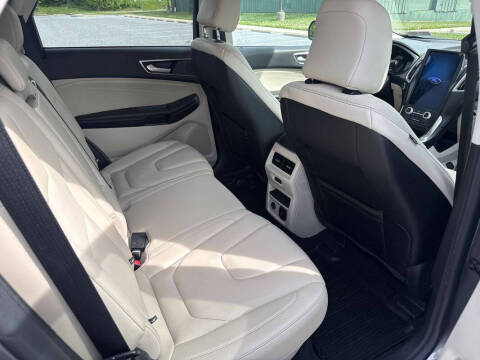 2022 Ford Edge Titanium