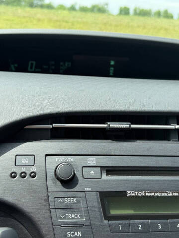 2010 Toyota Prius III