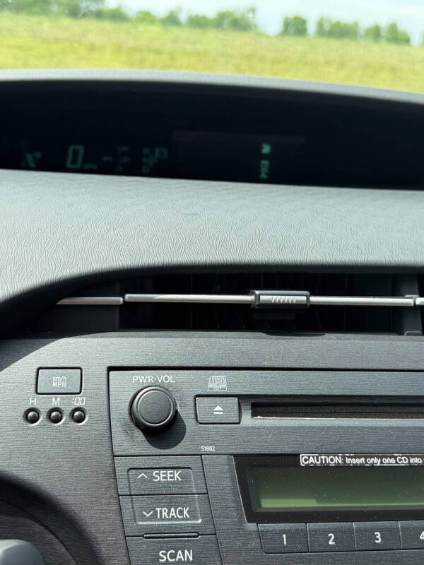 2010 Toyota Prius III