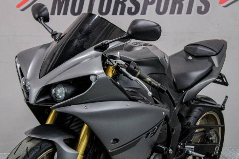2014 Yamaha YZF-R1