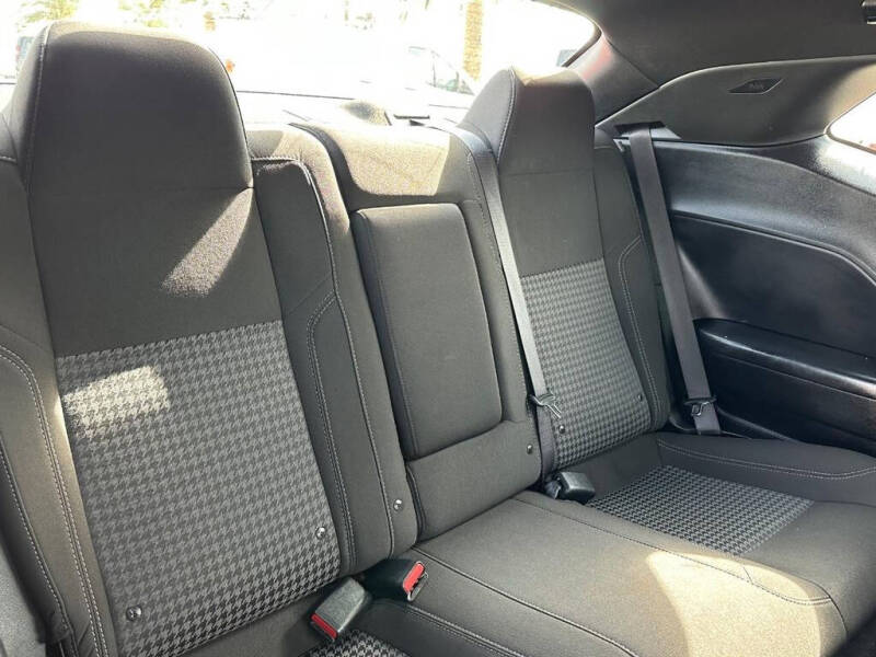 2021 Dodge Challenger SXT