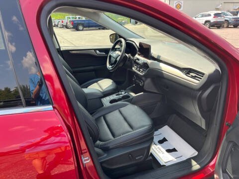 2022 Ford Escape Titanium