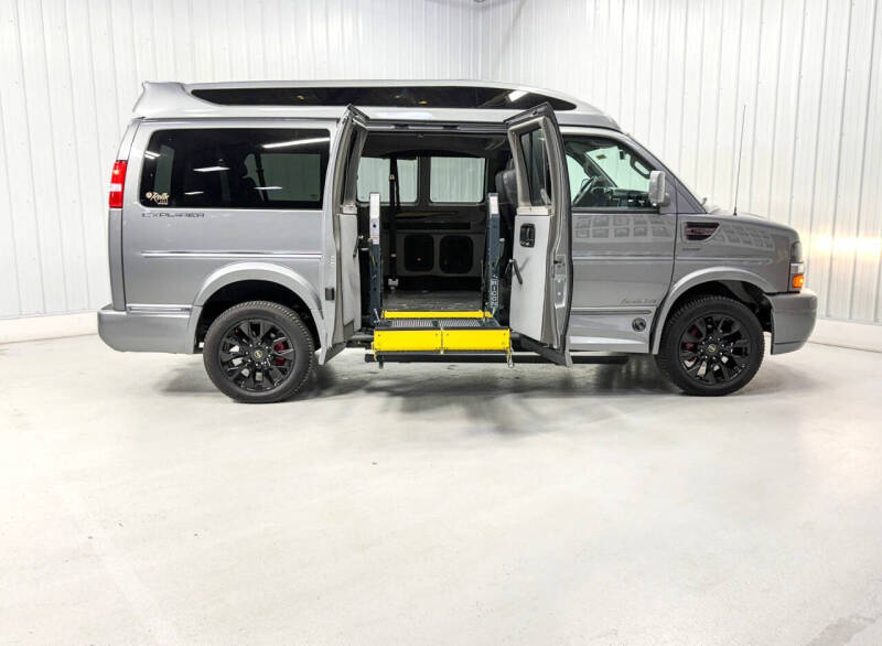 2023 Chevrolet Express 2500