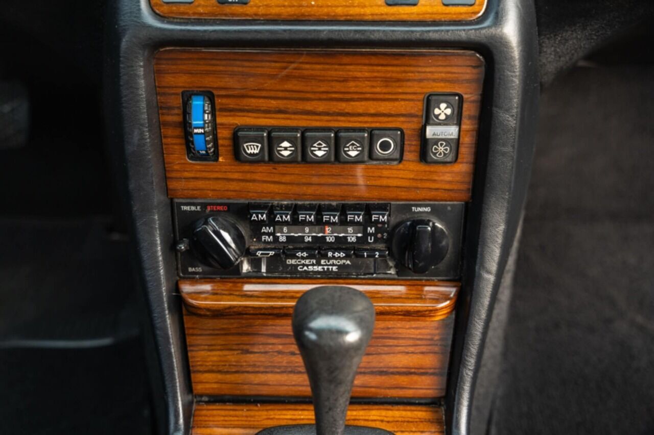 1982 Mercedes-Benz 300-Class 20