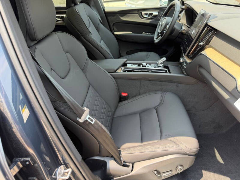 2026 Volvo XC60 B5 Core