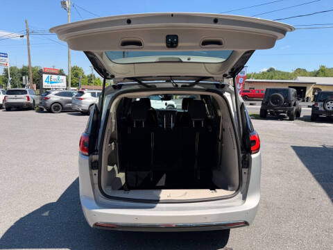 2023 Chrysler Pacifica Touring L