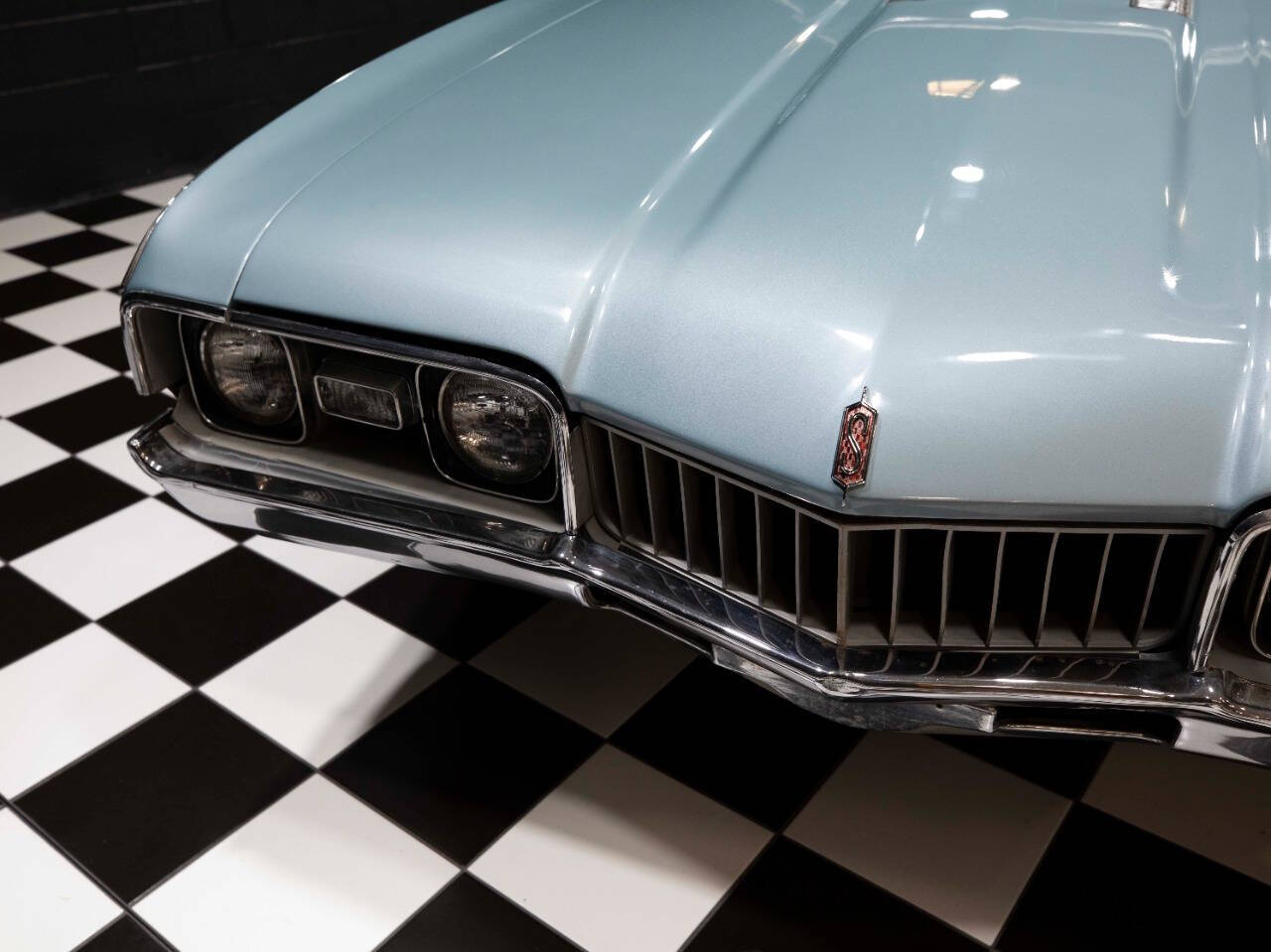 1968 Oldsmobile Cutlass 8