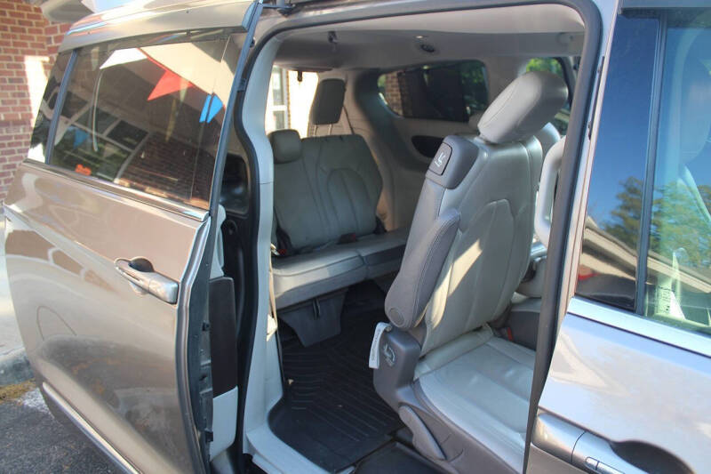 2018 Chrysler Pacifica Touring L Plus