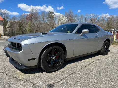 2014 Dodge Challenger SXT Plus