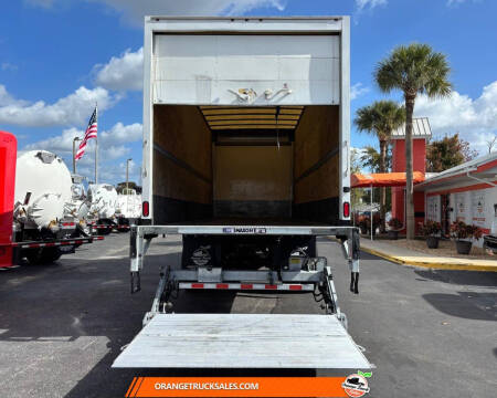 2019 Freightliner M2 106