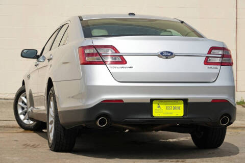 2015 Ford Taurus