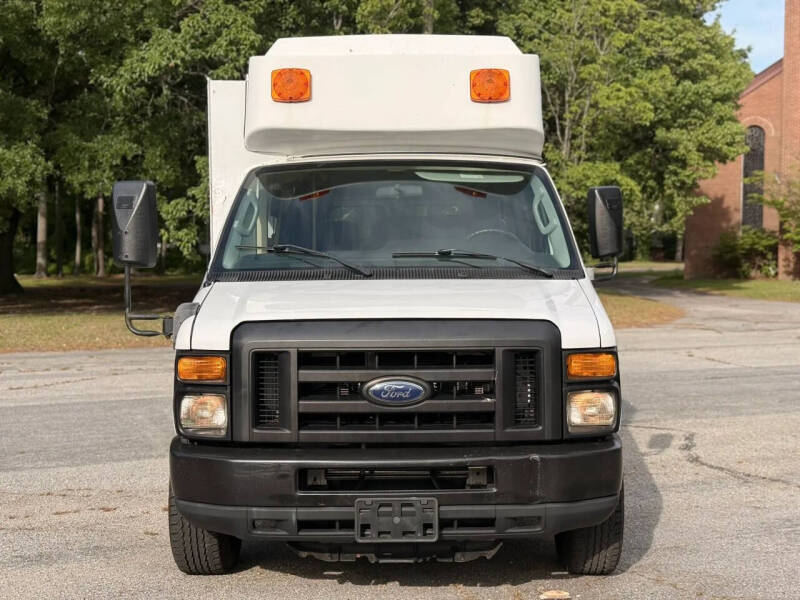 2011 Ford E-Series E-350 SD
