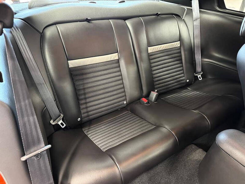 2004 Ford Mustang Mach 1 Premium