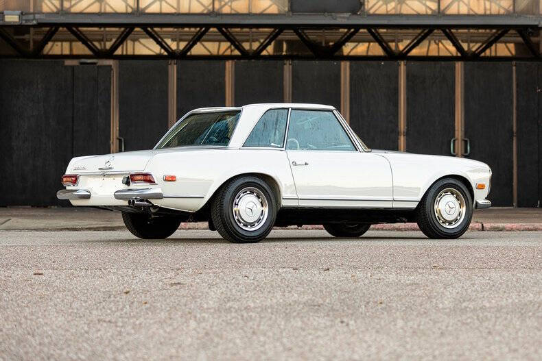 1969 Mercedes-Benz 280-Class