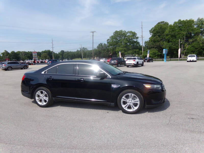 2017 Ford Taurus SE