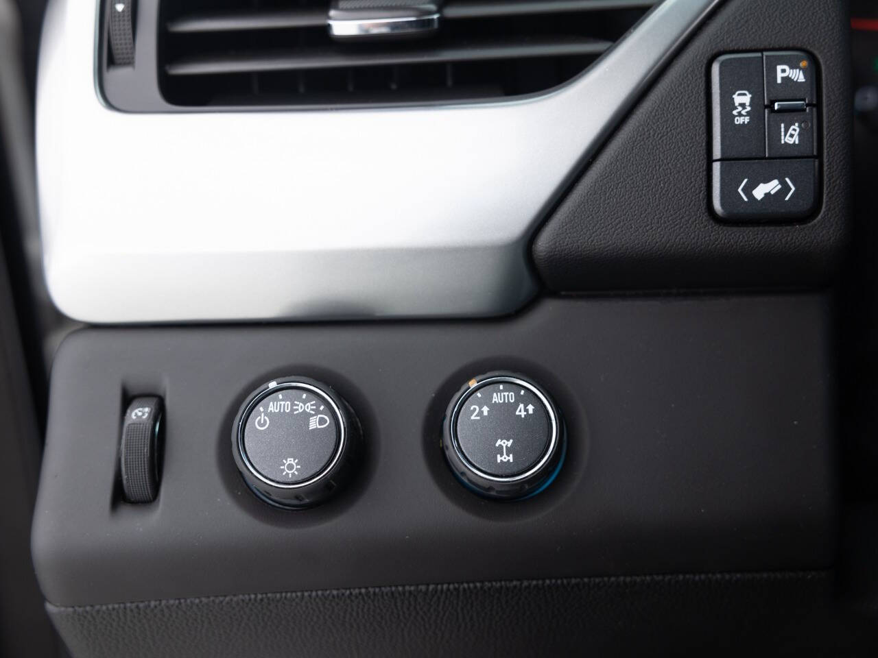 Used Car 2015 Chevrolet Tahoe  Lt 4x4 4dr Suv For Sale Under $25,000 In Coal City, Illinois