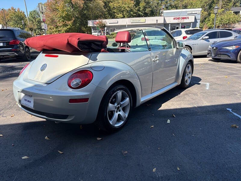 2009 Volkswagen New Beetle Convertible Blush Edition