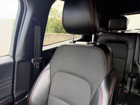2025 Ford Escape ST-Line Select