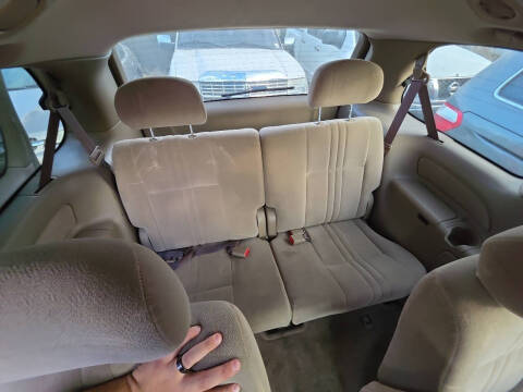 2002 Toyota Sienna LE