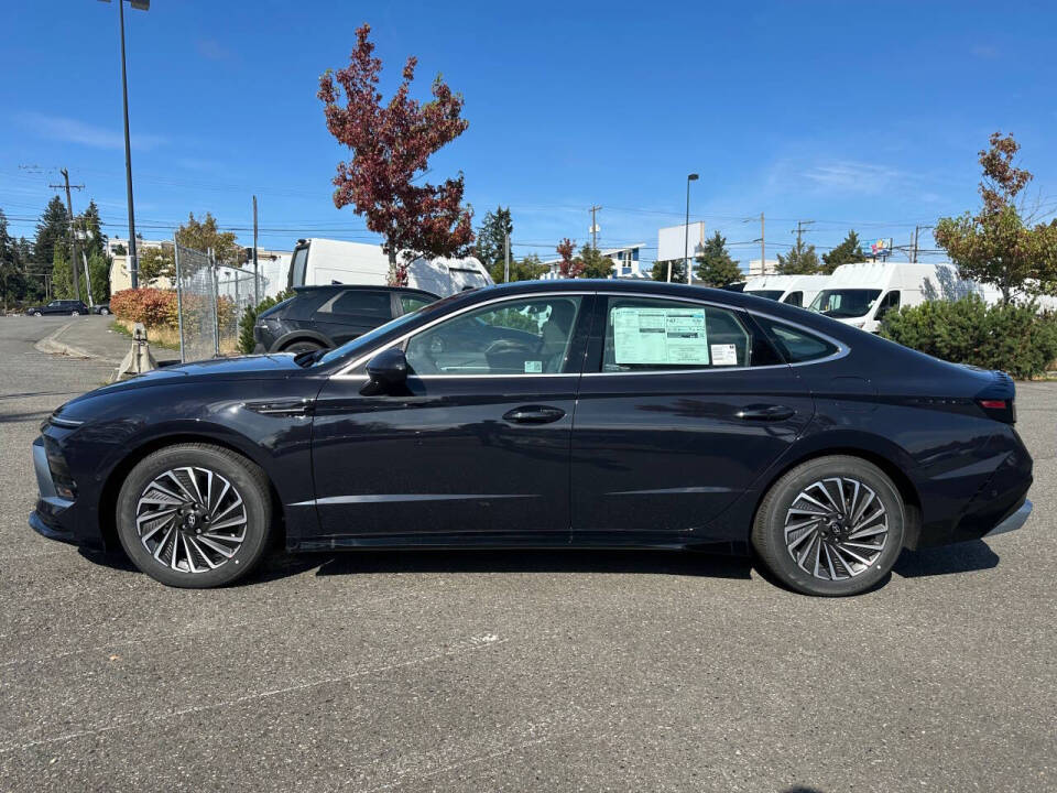 2024 Hyundai SONATA Hybrid for sale at Autos by Talon in Seattle, WA