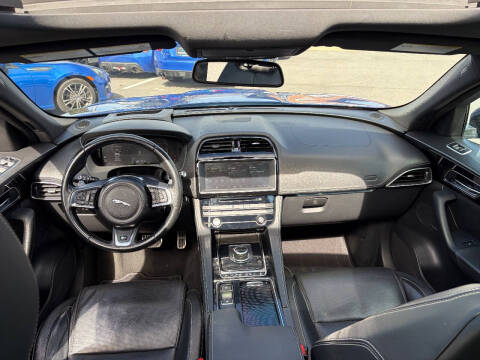 2018 Jaguar F-PACE S