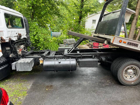 2005 UD Trucks UD2300