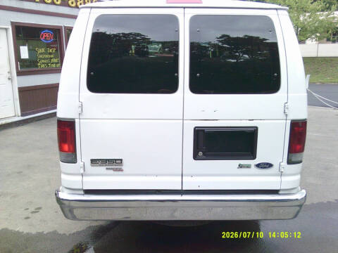 2011 Ford E-Series E-350 SD XLT