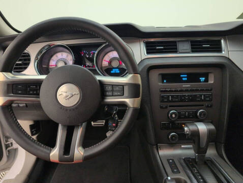 2010 Ford Mustang V6 Premium