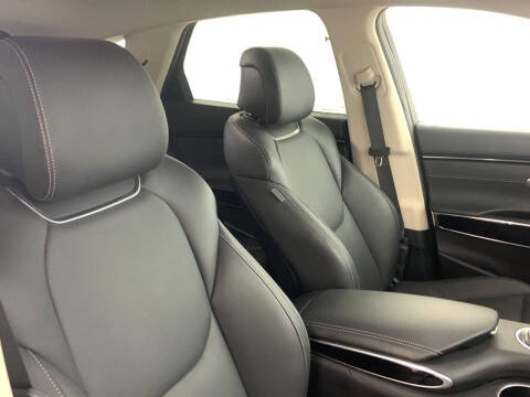 2025 Genesis GV70 2.5T Standard