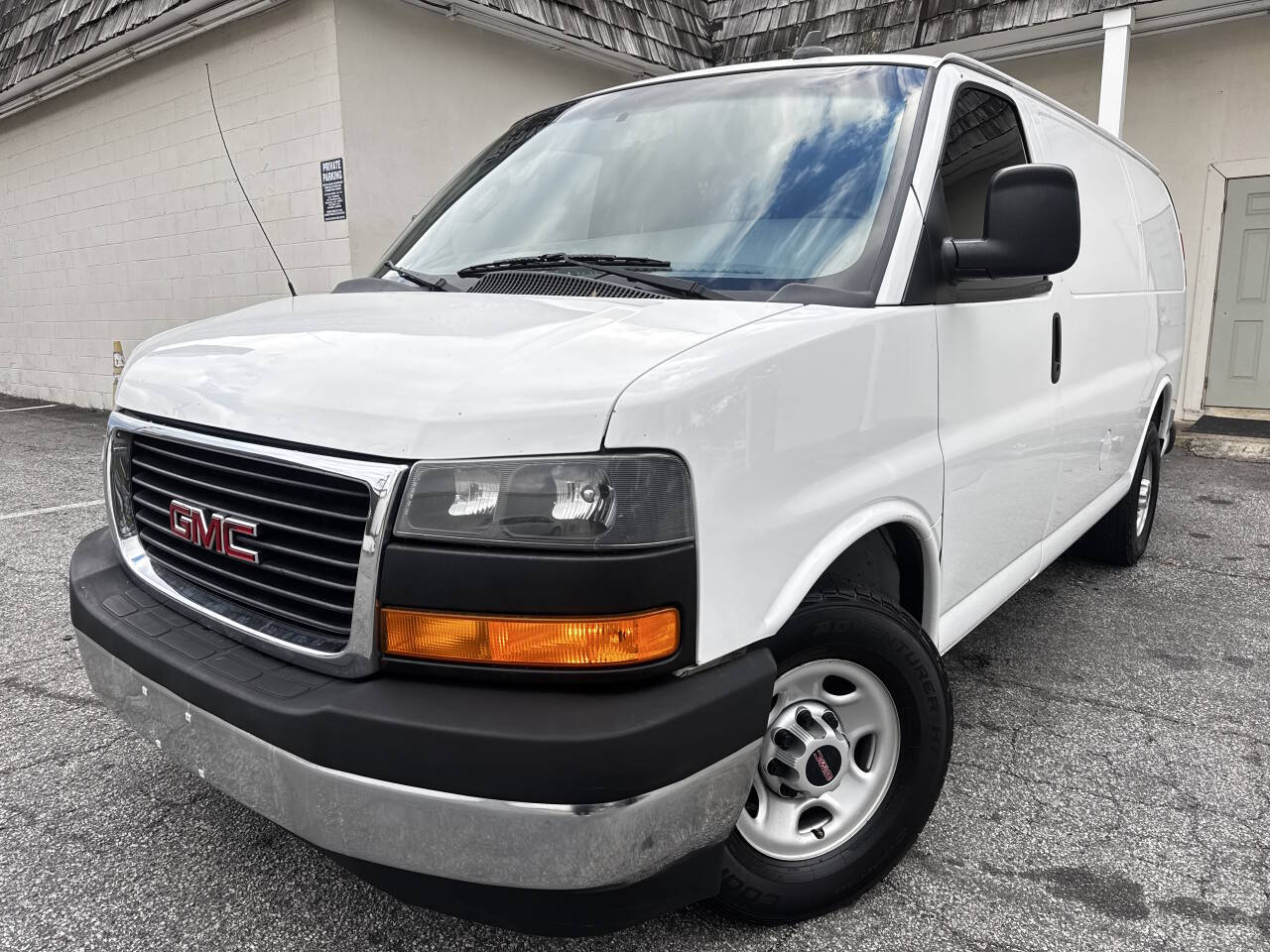 2019 GMC Savana 2500 3dr Cargo Van's photo