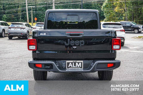 2023 Jeep Gladiator Sport