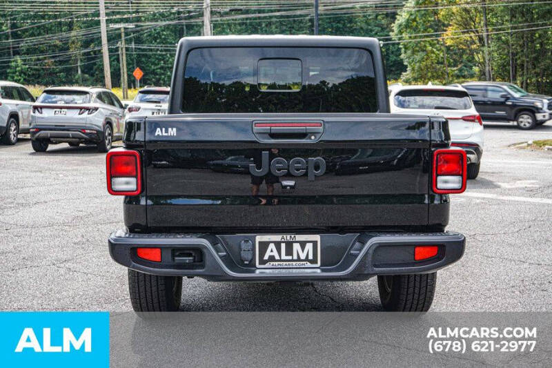 2023 Jeep Gladiator Sport