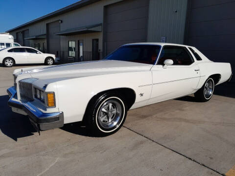 1976 Pontiac Grand Prix for sale at Pederson's Classics in Sioux Falls SD