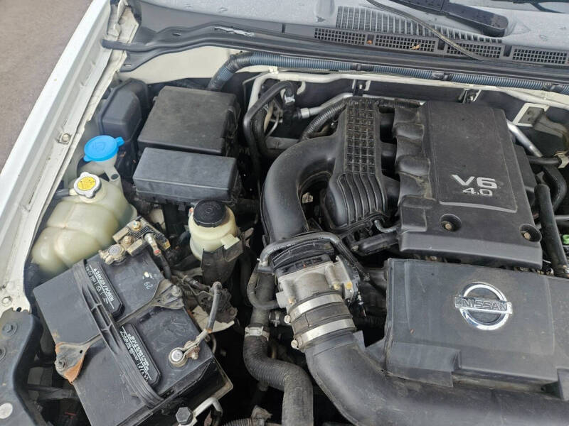 2005 Nissan Frontier LE