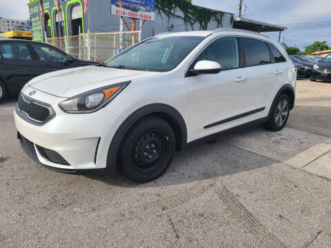 2019 Kia Niro for sale at INTERNATIONAL AUTO BROKERS INC in Hollywood FL
