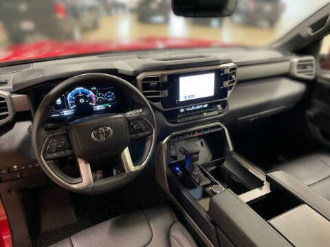 2025 Toyota Sequoia SR5