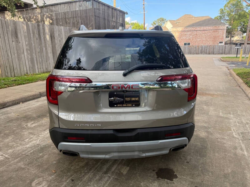 2022 GMC Acadia SLE