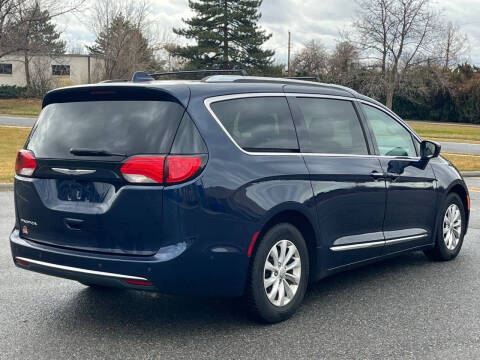 2019 Chrysler Pacifica Touring L