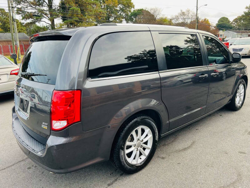 2018 Dodge Grand Caravan SXT photo 5