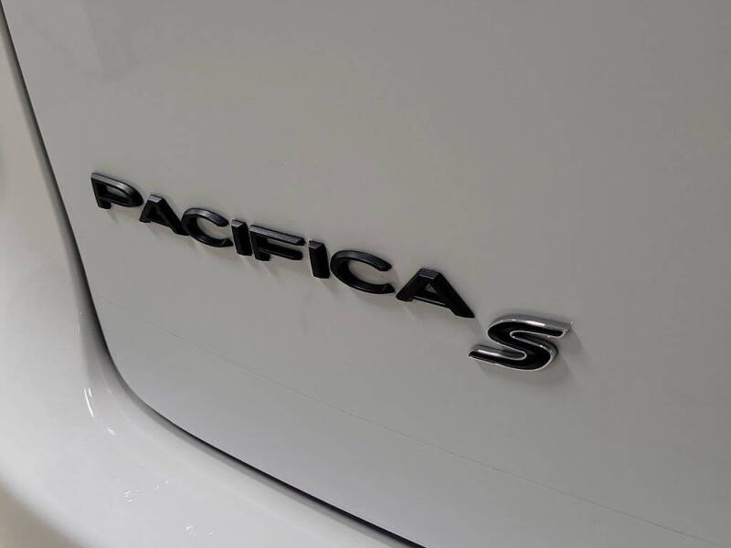 2021 Chrysler Pacifica Touring
