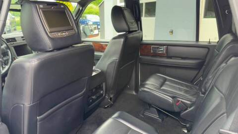 2017 Lincoln Navigator Select