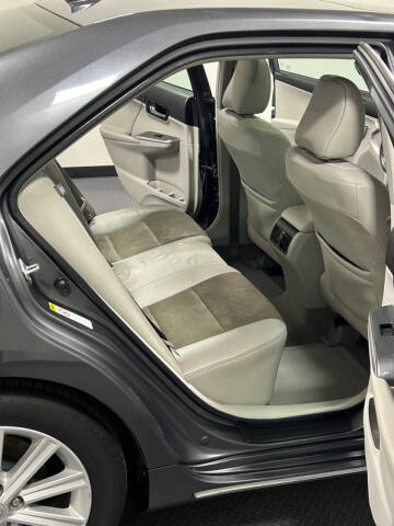 2012 Toyota Camry Hybrid