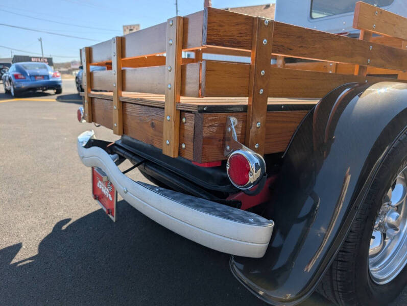 1933 Ford Model BB