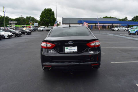 2016 Ford Fusion SE