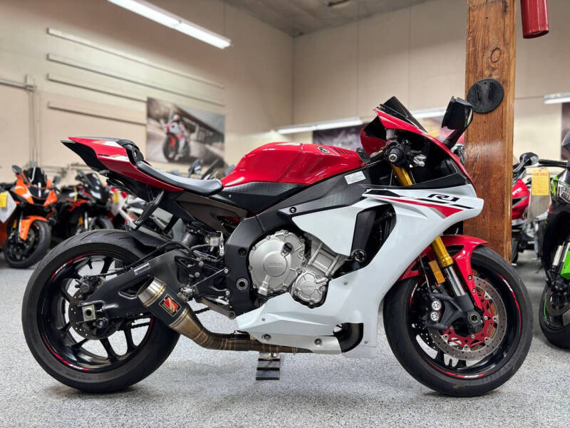 2015 Yamaha YZF-R1